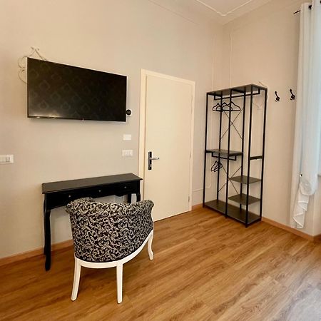 Domus 44 Rooms Verona Bagian luar foto
