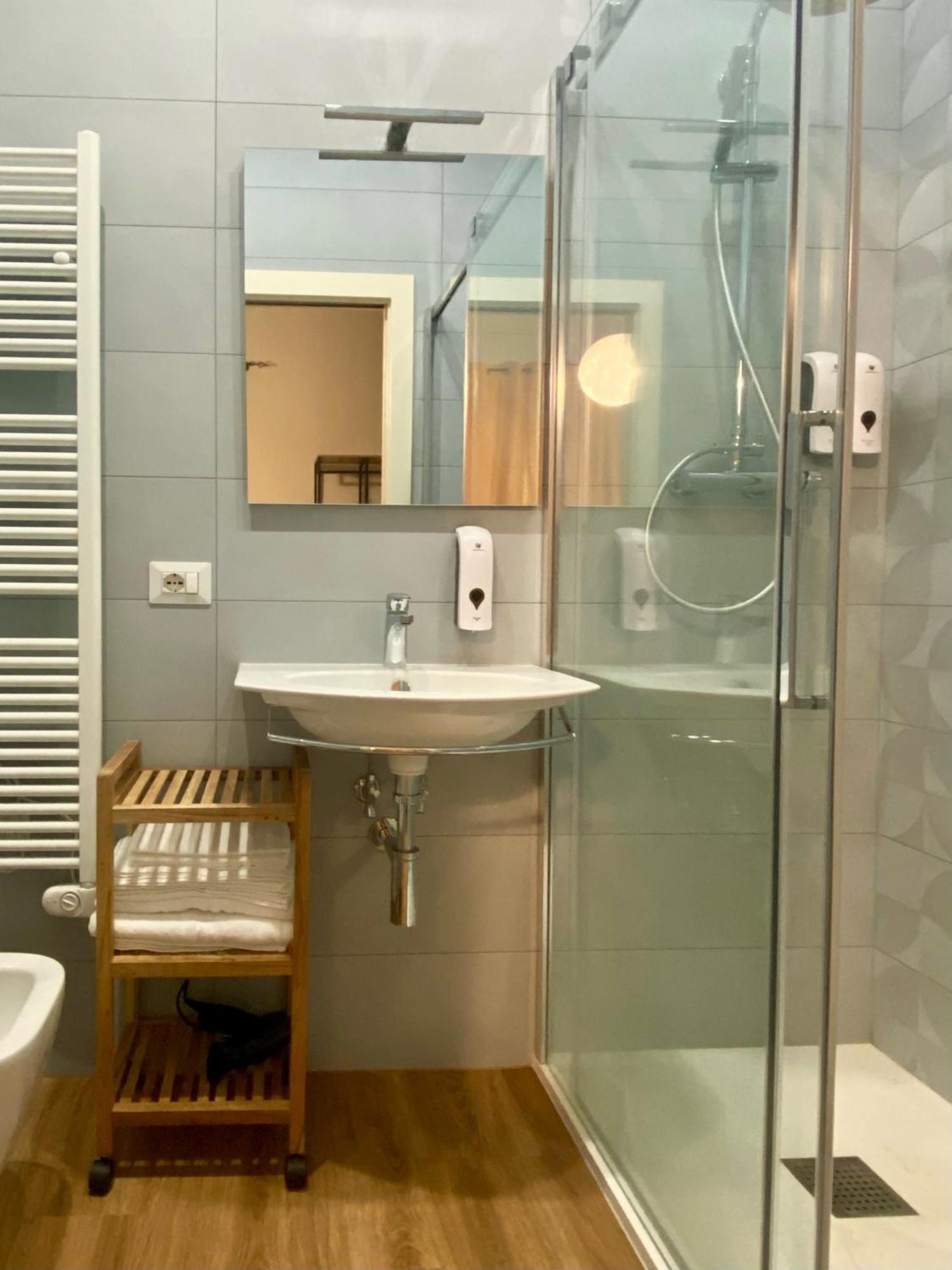 Domus 44 Rooms Verona Bagian luar foto