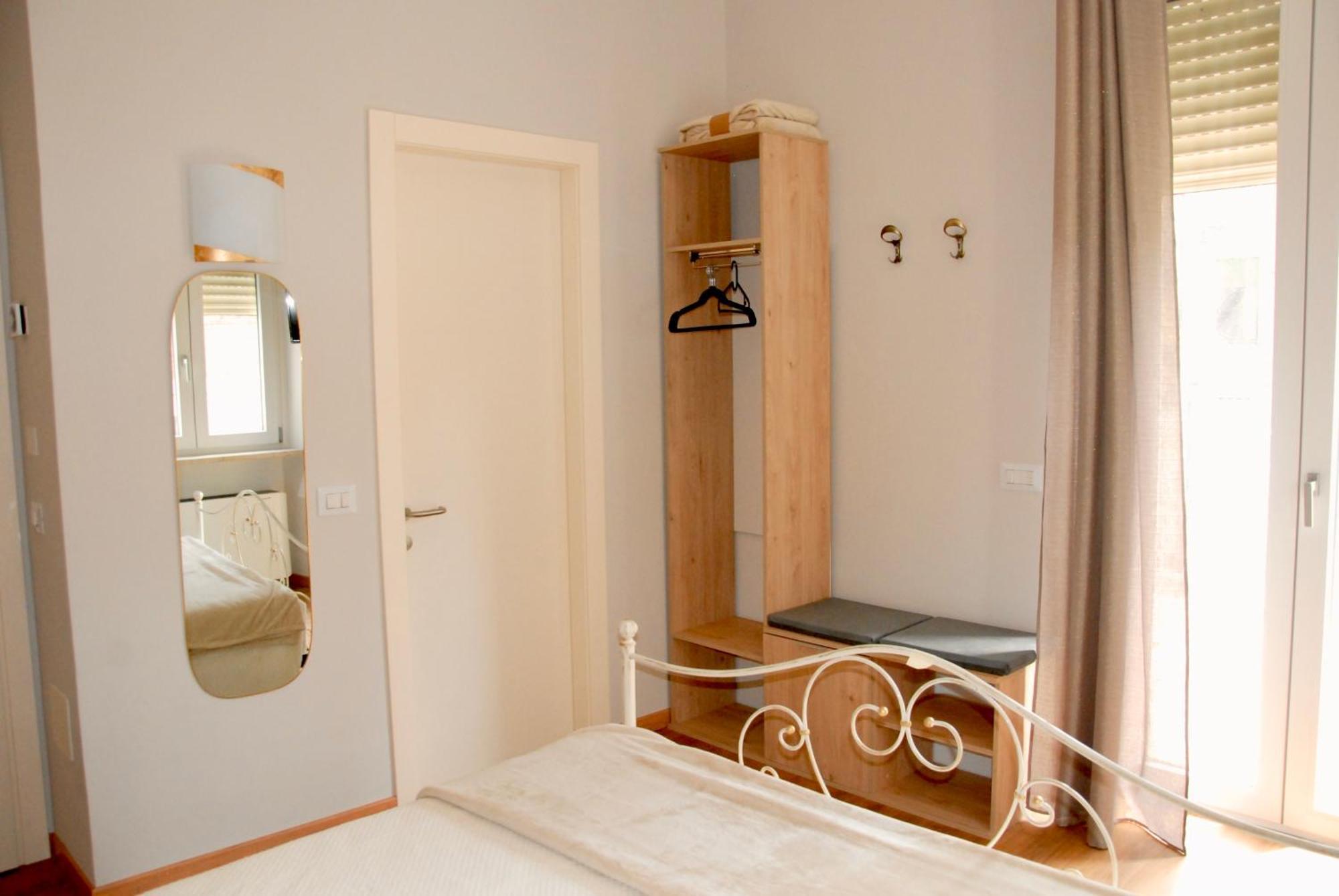 Domus 44 Rooms Verona Bagian luar foto